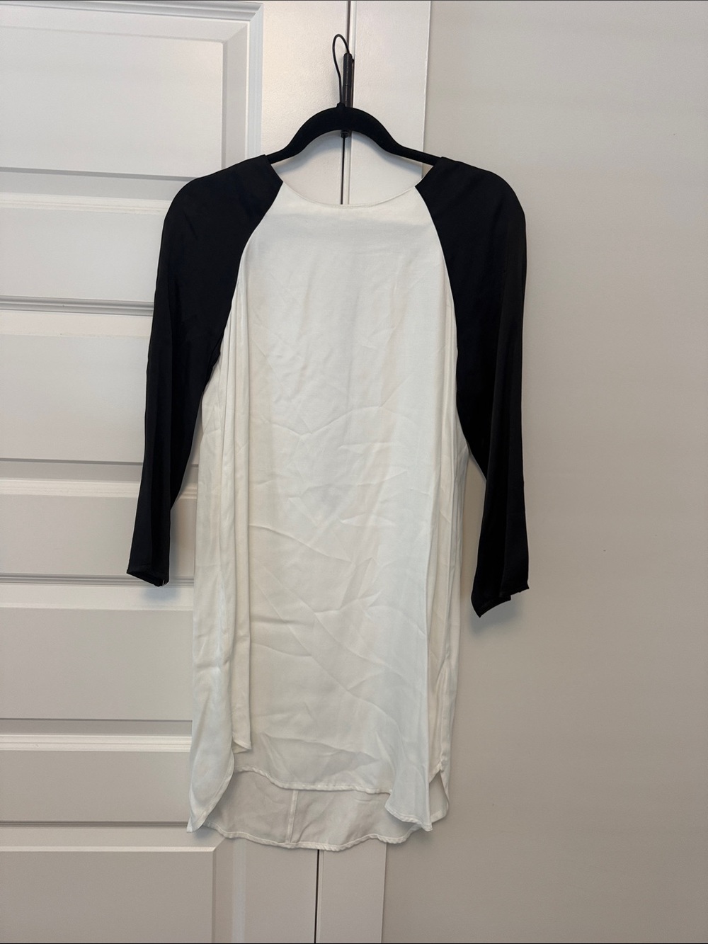 H&M Black and White Crewneck Dress Top